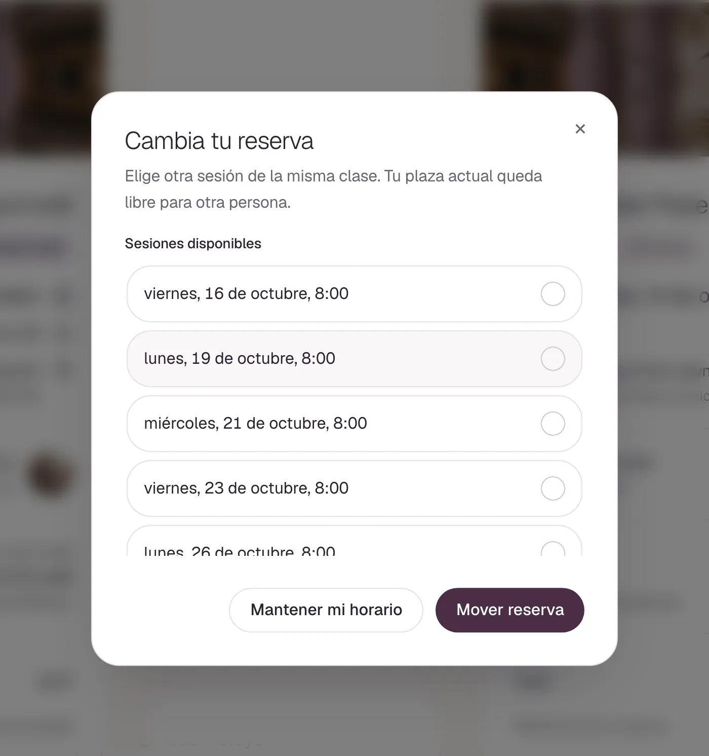 Mover una reserva: elige otra fecha de la misma clase.
