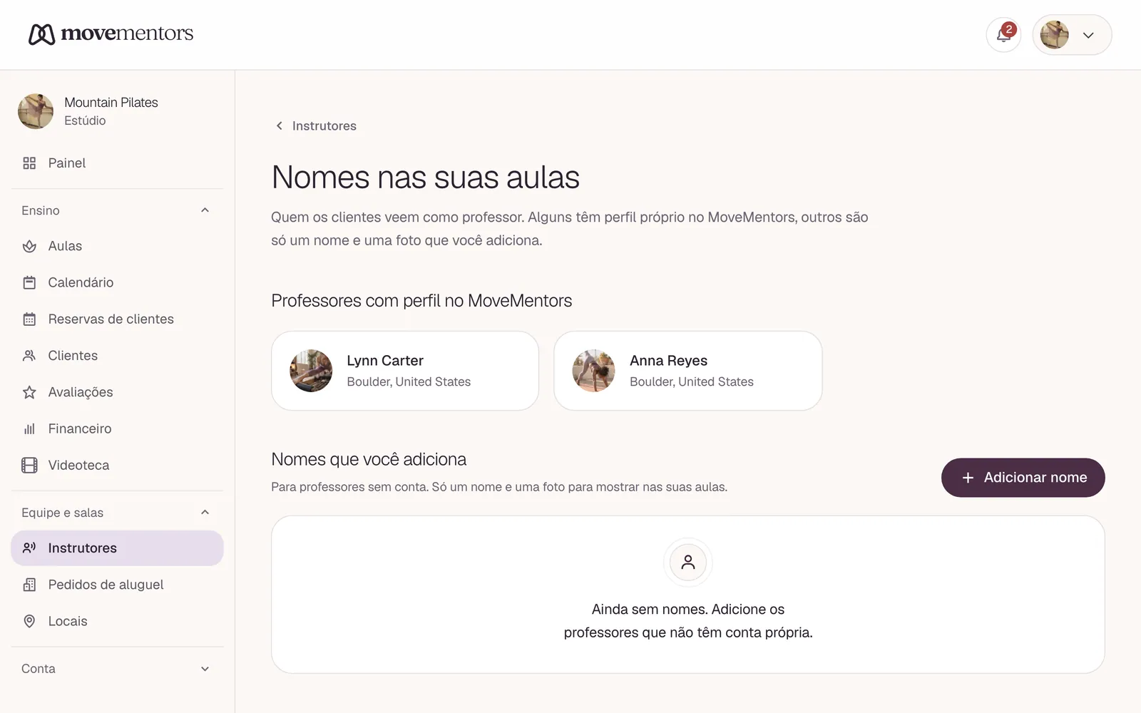 Os nomes que aparecem nas suas aulas: professores com perfil próprio e nomes que você mesmo adiciona.